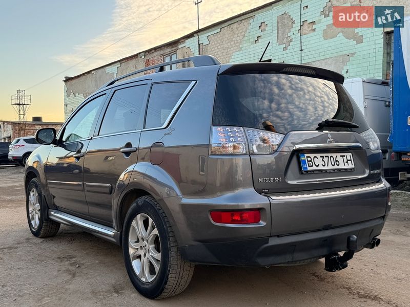 Внедорожник / Кроссовер Mitsubishi Outlander 2011 в Дрогобыче