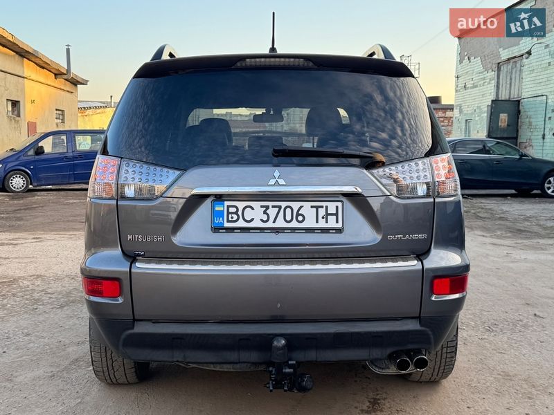 Внедорожник / Кроссовер Mitsubishi Outlander 2011 в Дрогобыче