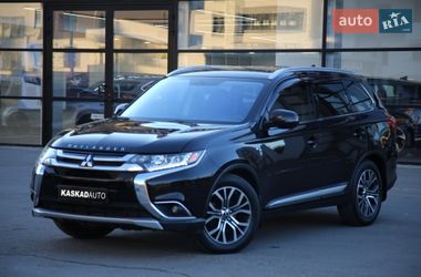 Внедорожник / Кроссовер Mitsubishi Outlander 2016 в Харькове