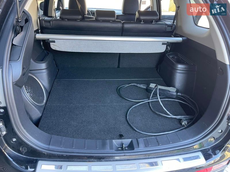 Внедорожник / Кроссовер Mitsubishi Outlander 2013 в Ивано-Франковске