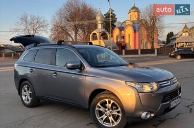 Позашляховик / Кросовер Mitsubishi Outlander 2012 в Ужгороді