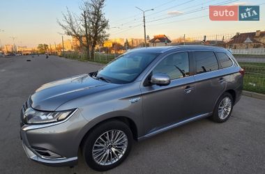 Позашляховик / Кросовер Mitsubishi Outlander 2021 в Харкові