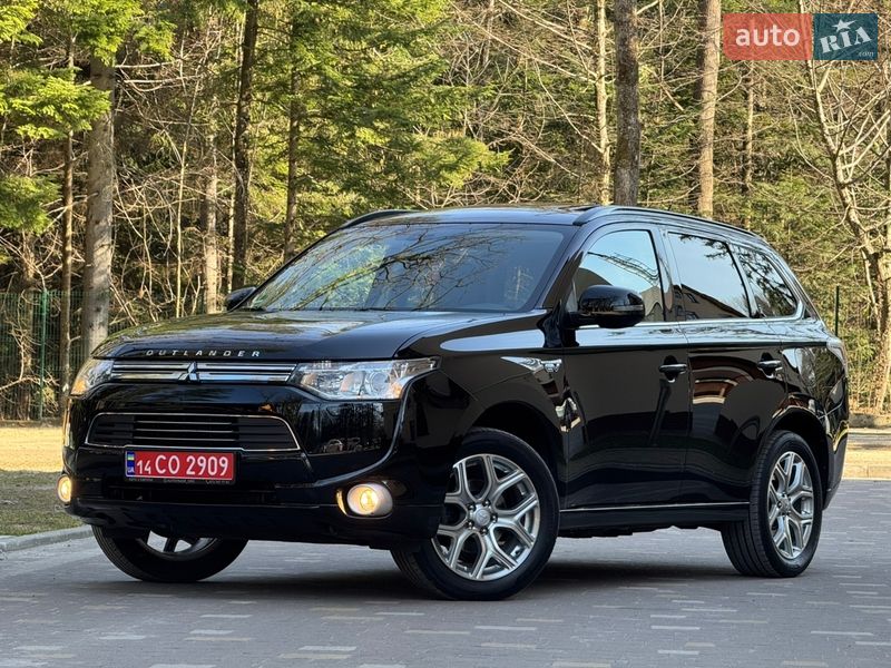 Внедорожник / Кроссовер Mitsubishi Outlander 2014 в Дрогобыче