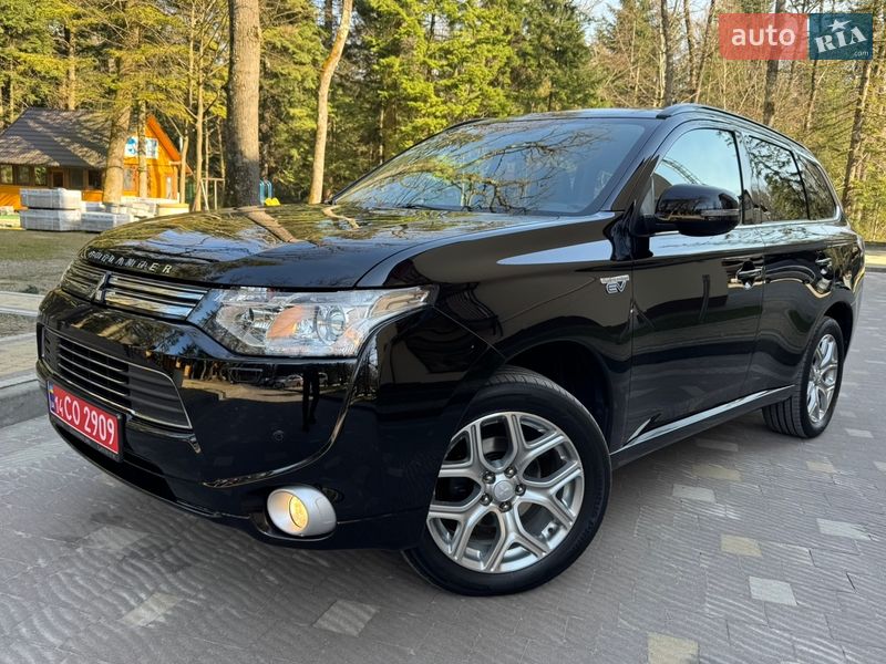 Внедорожник / Кроссовер Mitsubishi Outlander 2014 в Дрогобыче
