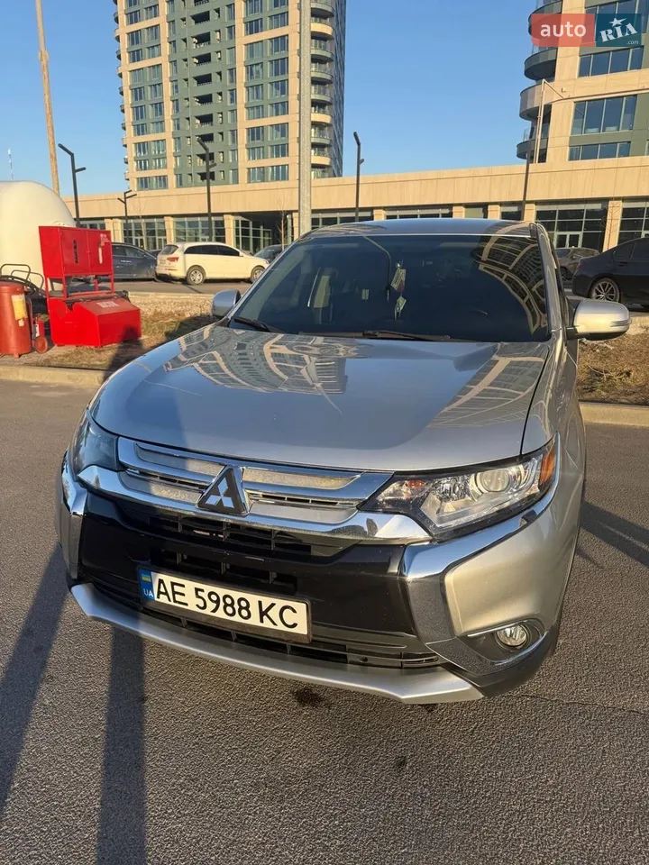 2019 Mitsubishi Outlander - мініатюра 18