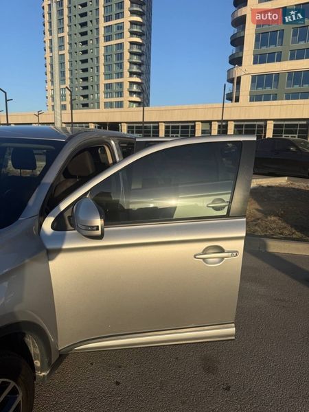 Внедорожник / Кроссовер Mitsubishi Outlander 2018 в Днепре