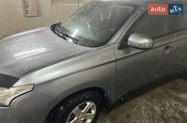 Внедорожник / Кроссовер Mitsubishi Outlander 2013 в Чорткове