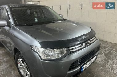 Позашляховик / Кросовер Mitsubishi Outlander 2013 в Чорткові