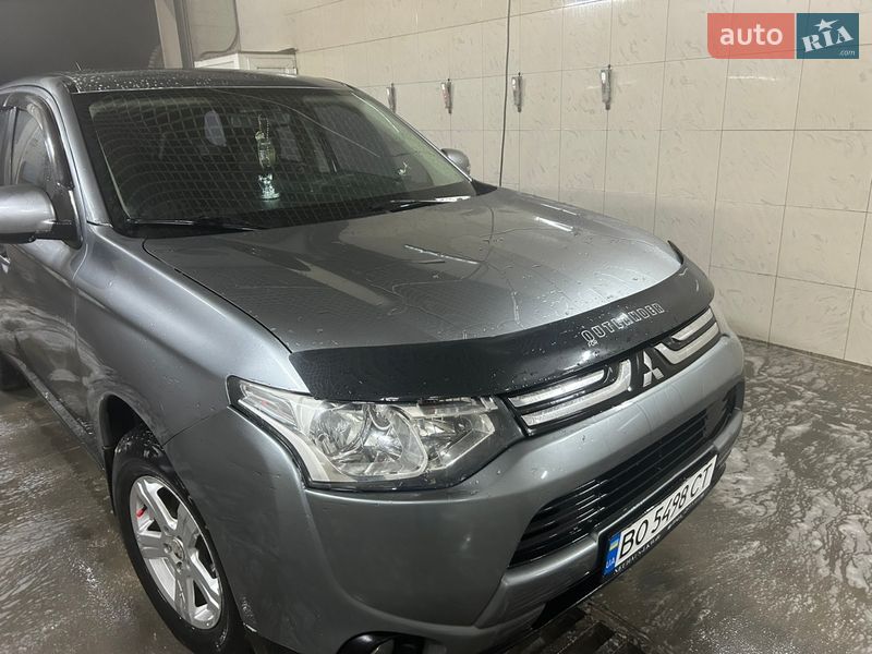 Mitsubishi Outlander 2013
