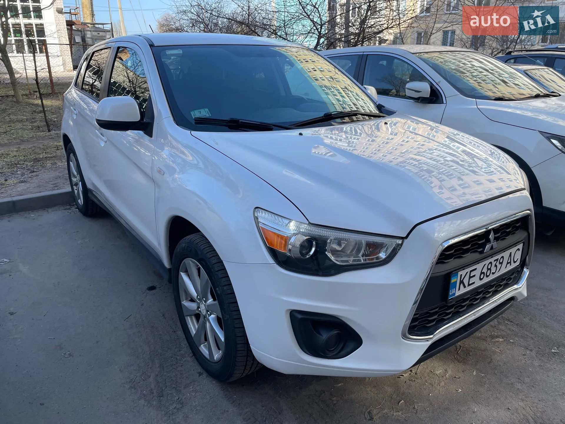 2015 Mitsubishi Outlander - фото 1