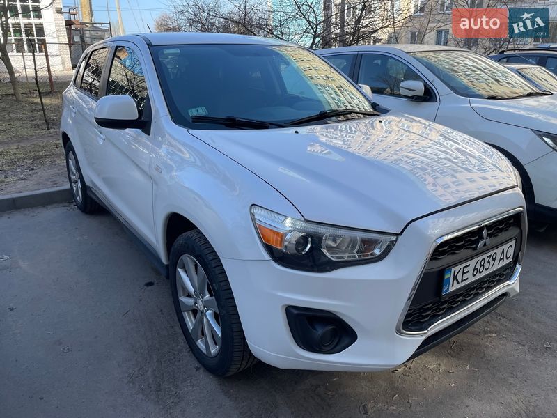 Mitsubishi Outlander 2015