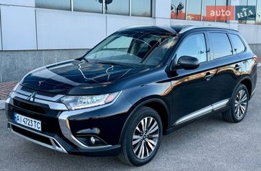 Внедорожник / Кроссовер Mitsubishi Outlander 2020 в Белой Церкви