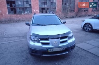 Позашляховик / Кросовер Mitsubishi Outlander 2004 в Коломиї