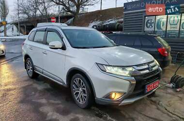 Позашляховик / Кросовер Mitsubishi Outlander 2018 в Києві