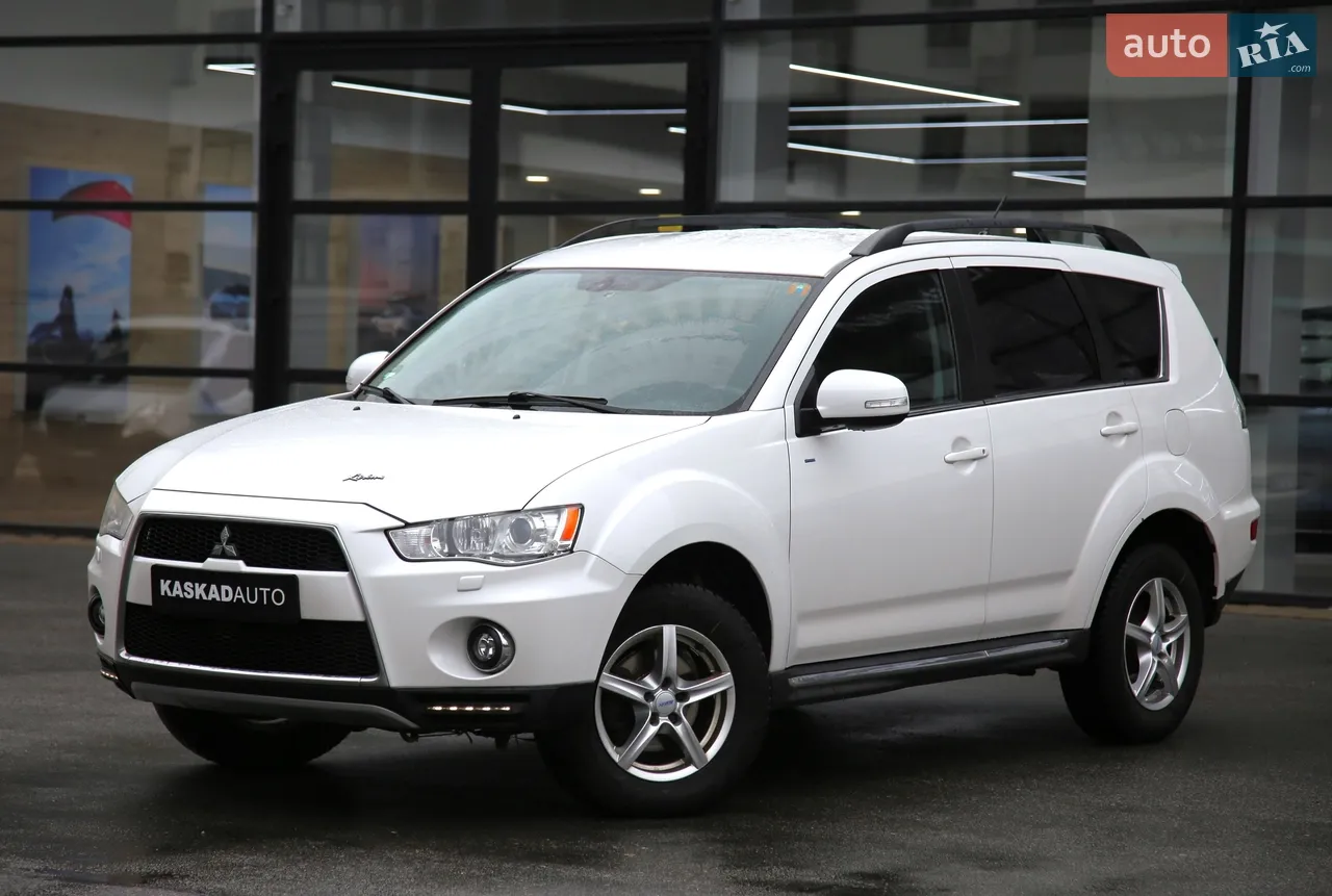 2010 Mitsubishi Outlander - мініатюра 10