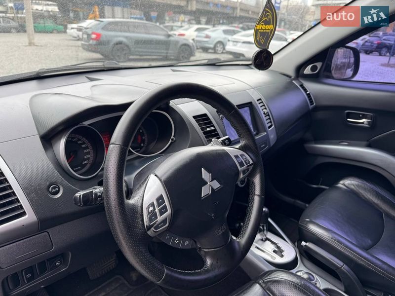 Внедорожник / Кроссовер Mitsubishi Outlander 2007 в Днепре фото 10 Внедорожник / Кроссовер Mitsubishi Outlander 2007 в Днепре