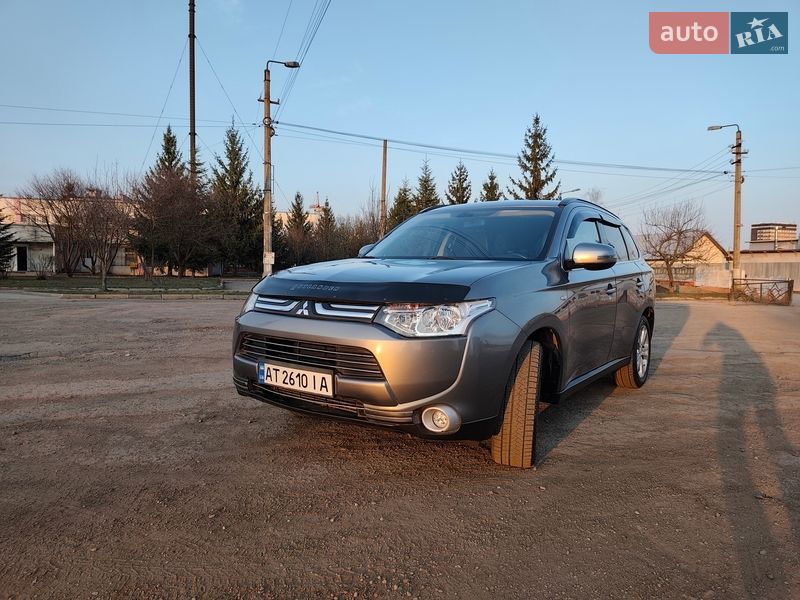 Mitsubishi Outlander 2012