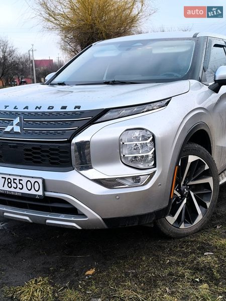 Mitsubishi Outlander 2022