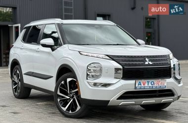 Позашляховик / Кросовер Mitsubishi Outlander 2022 в Кривому Розі
