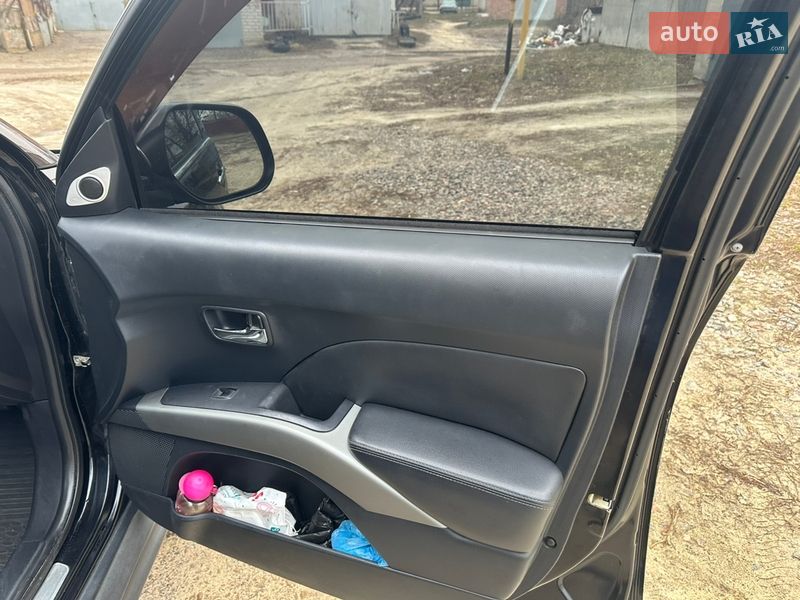 Внедорожник / Кроссовер Mitsubishi Outlander 2009 в Харькове