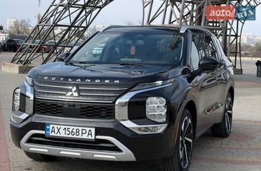 Позашляховик / Кросовер Mitsubishi Outlander 2022 в Харкові