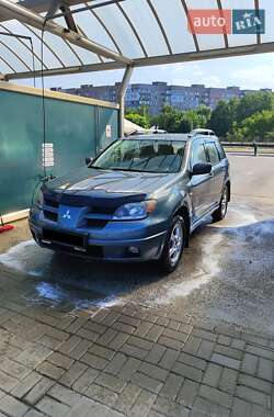 Позашляховик / Кросовер Mitsubishi Outlander 2004 в Димері
