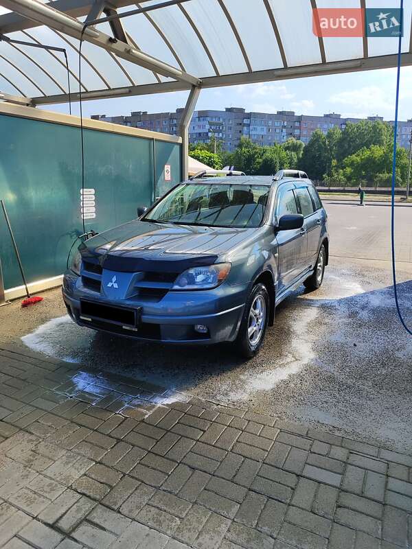 Mitsubishi Outlander 2004