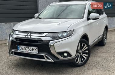Позашляховик / Кросовер Mitsubishi Outlander 2019 в Миколаєві