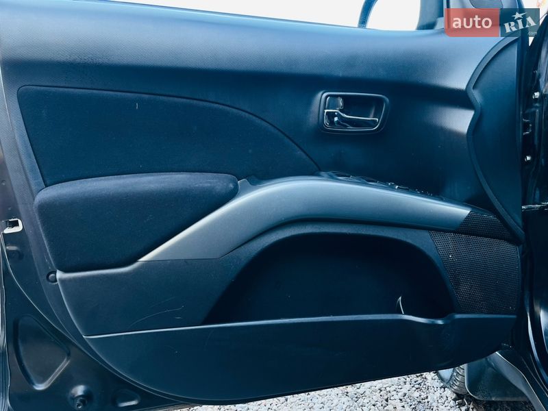 Внедорожник / Кроссовер Mitsubishi Outlander 2008 в Харькове