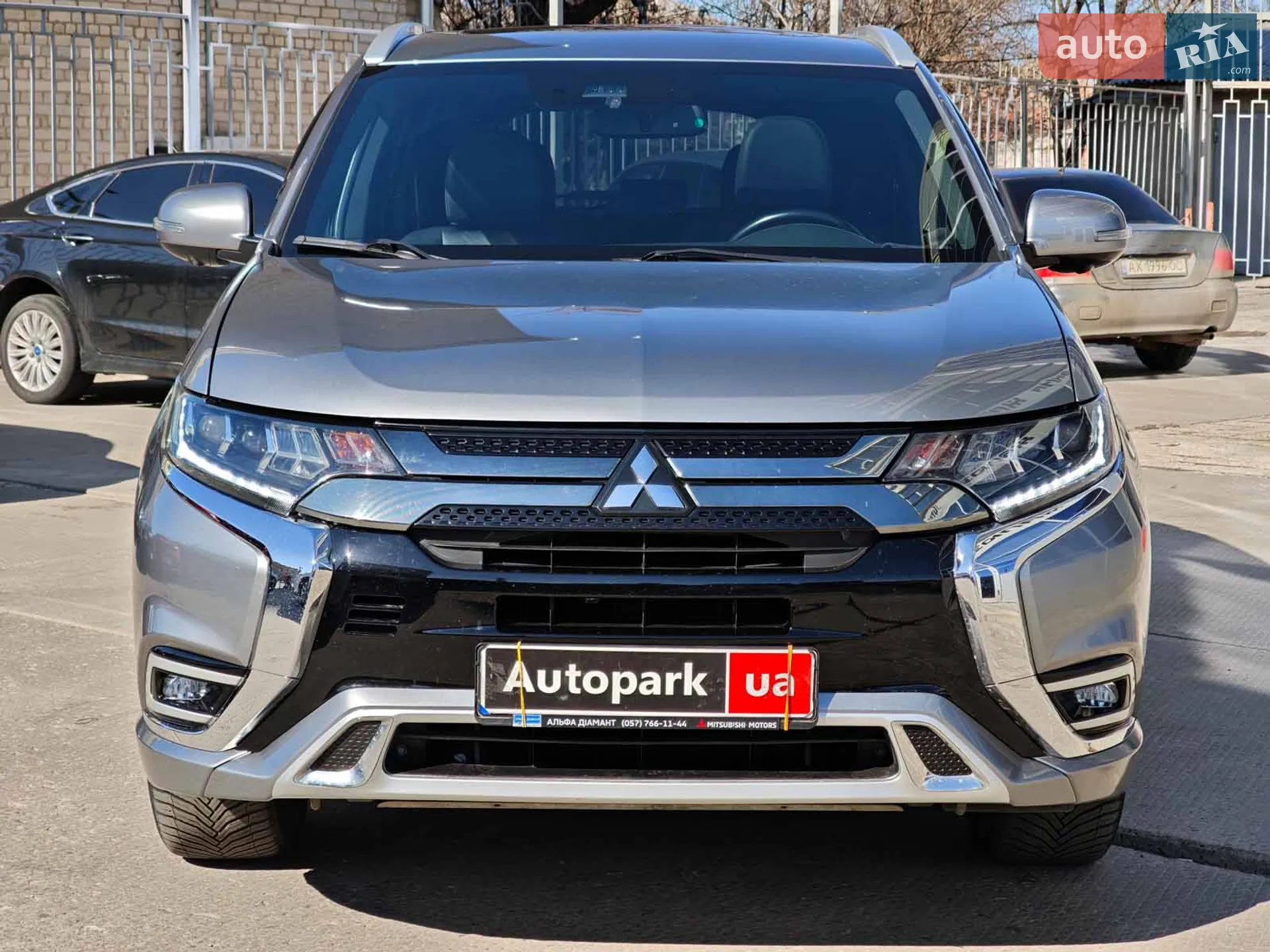 2021 Mitsubishi Outlander - мініатюра 2