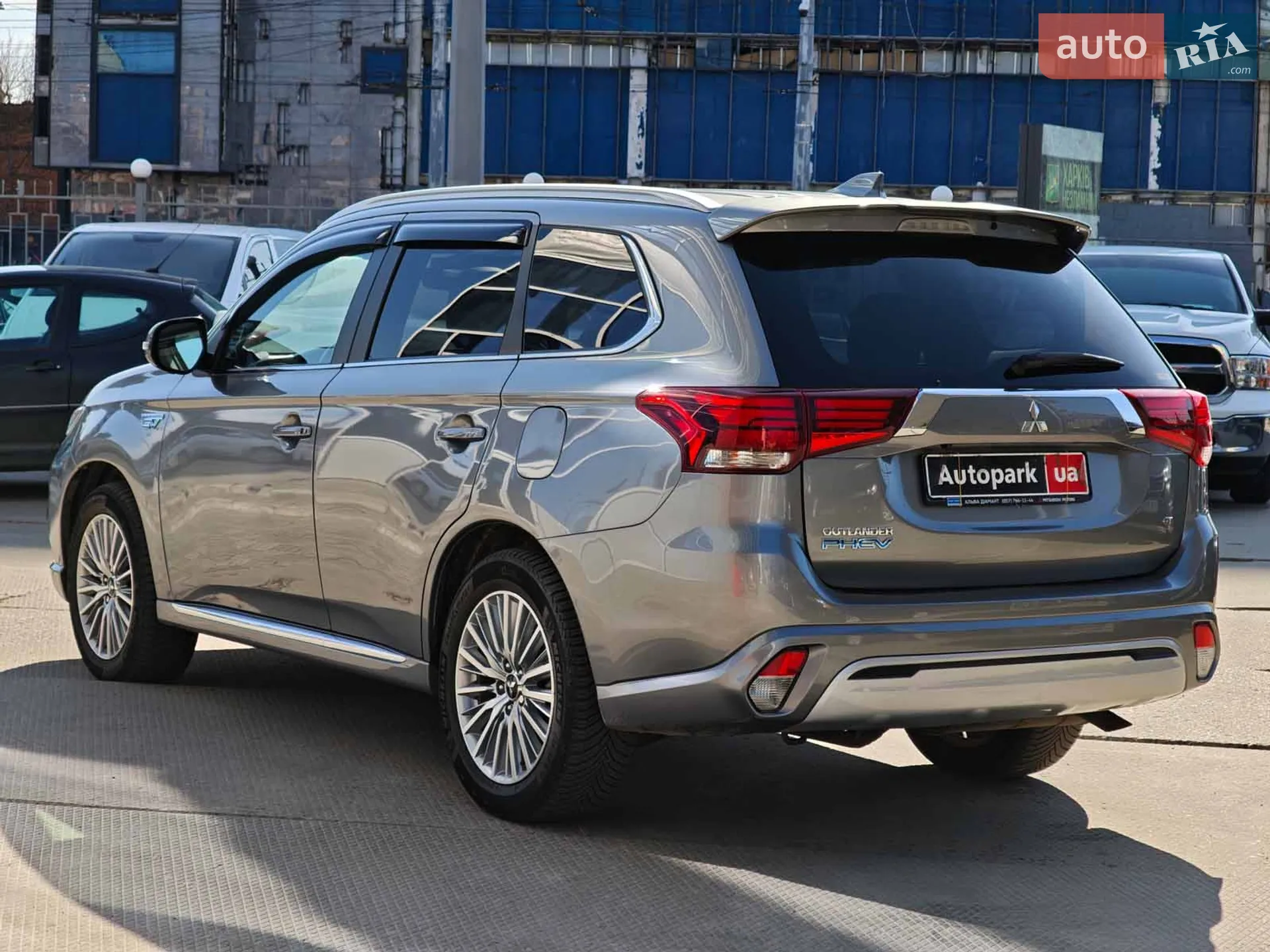 2021 Mitsubishi Outlander - мініатюра 11