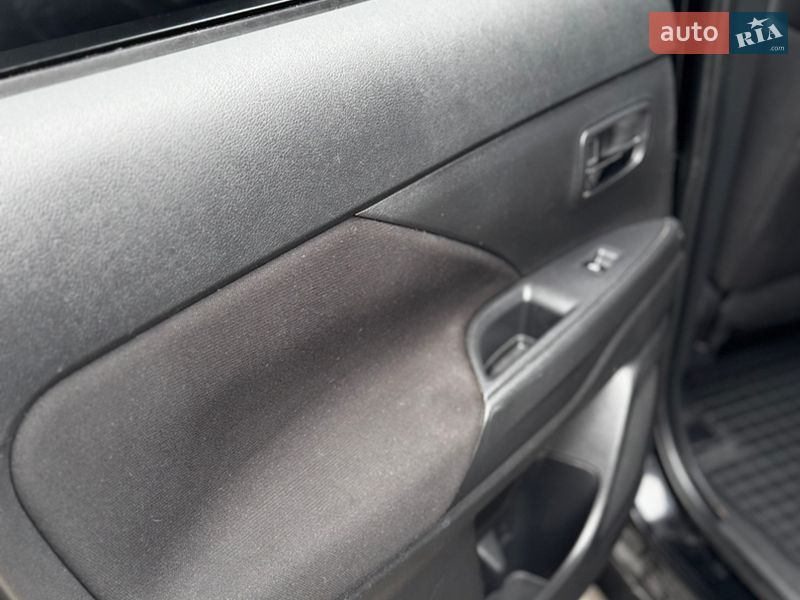 Внедорожник / Кроссовер Mitsubishi Outlander 2020 в Киверцах