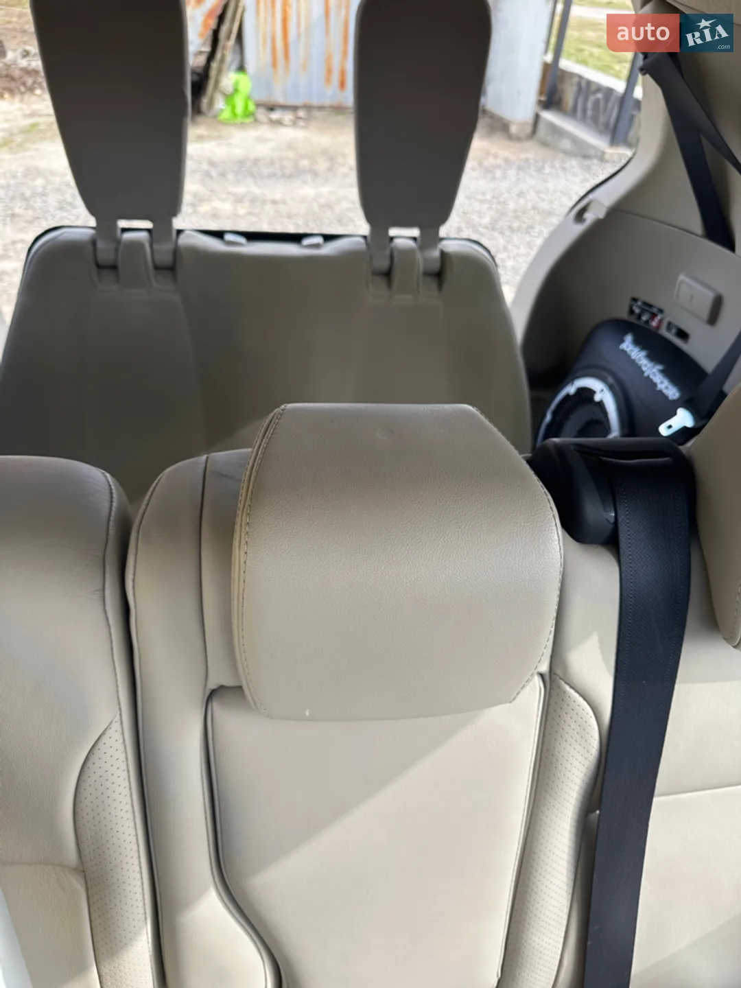 2010 Mitsubishi Outlander - мініатюра 16