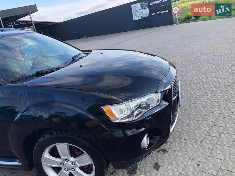 Внедорожник / Кроссовер Mitsubishi Outlander 2009 в Львове