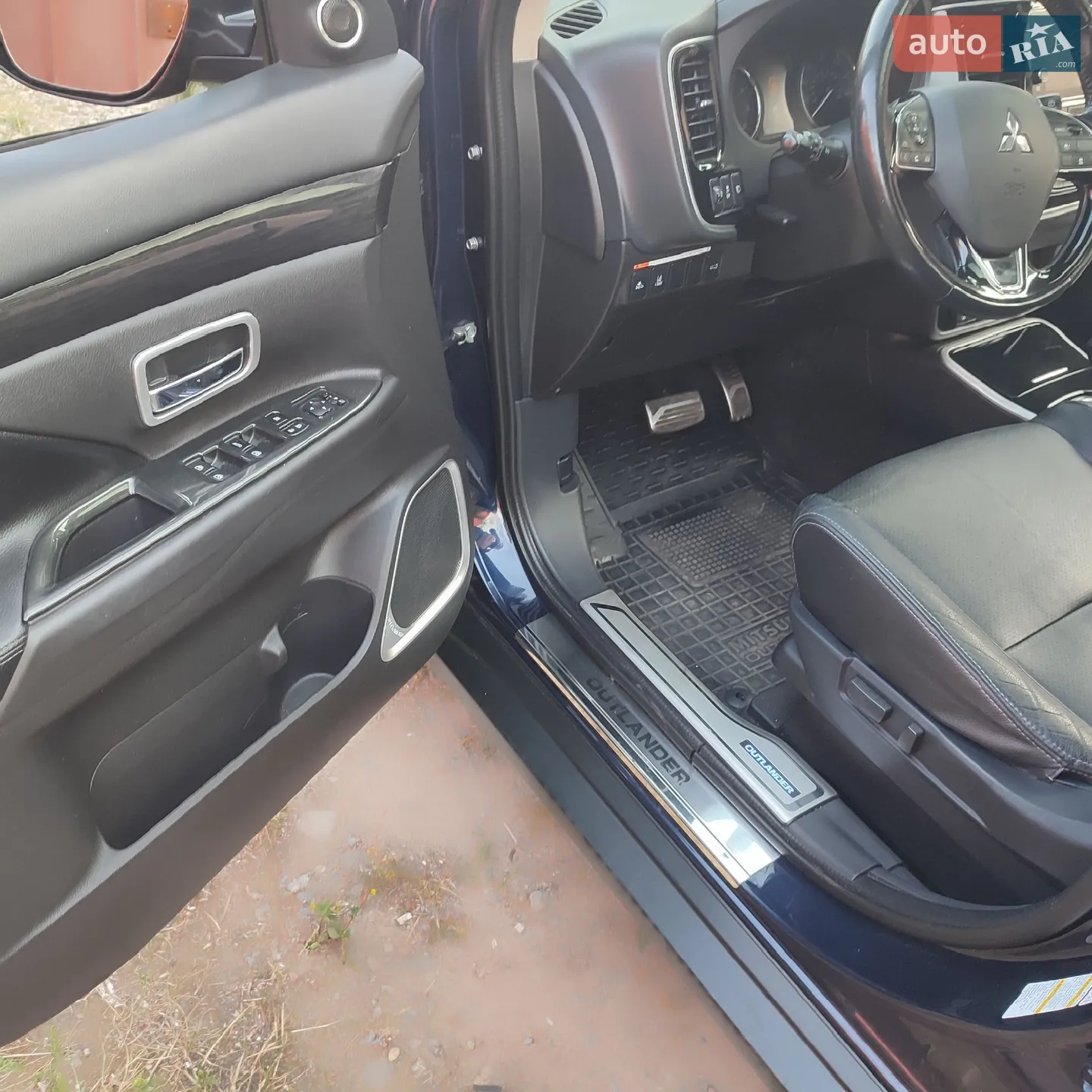 2017 Mitsubishi Outlander - мініатюра 14
