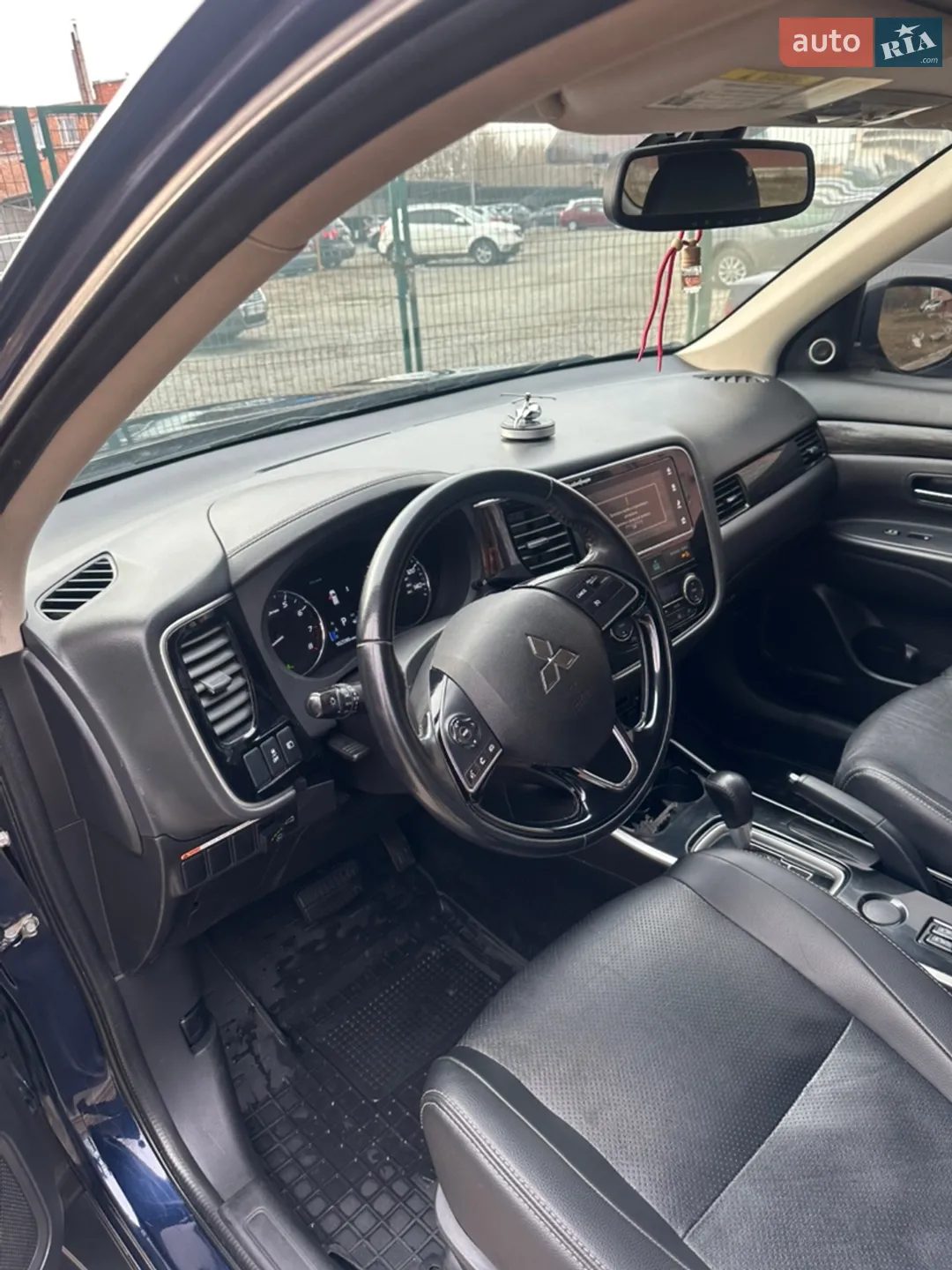 2017 Mitsubishi Outlander - мініатюра 10