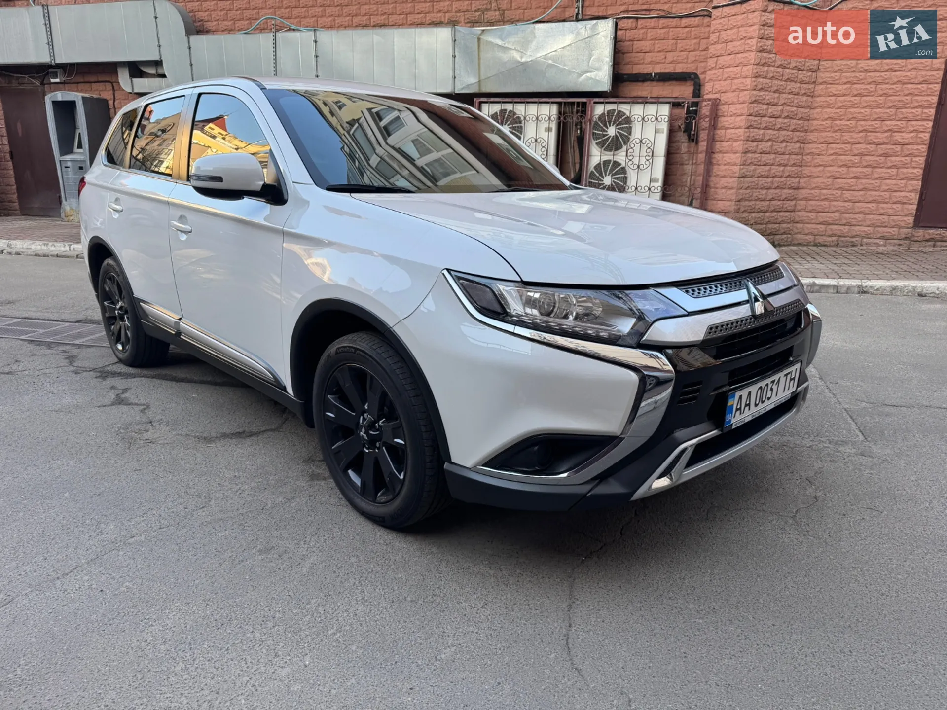 2019 Mitsubishi Outlander - мініатюра 14