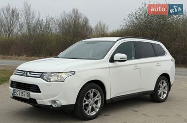 Внедорожник / Кроссовер Mitsubishi Outlander 2013 в Самборе