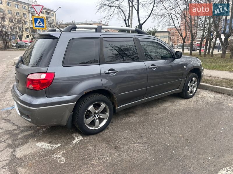 Mitsubishi Outlander 2006