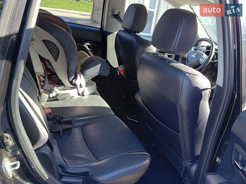 Внедорожник / Кроссовер Mitsubishi Outlander 2008 в Кельменцах