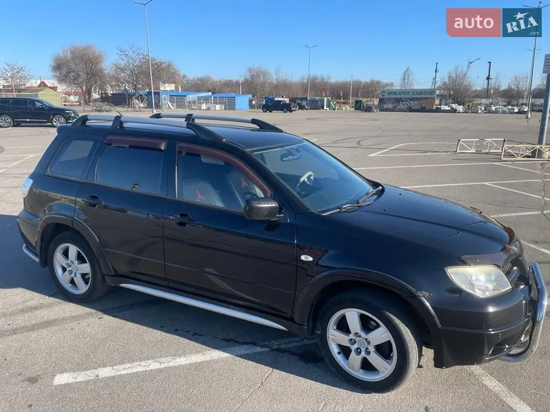 Mitsubishi Outlander