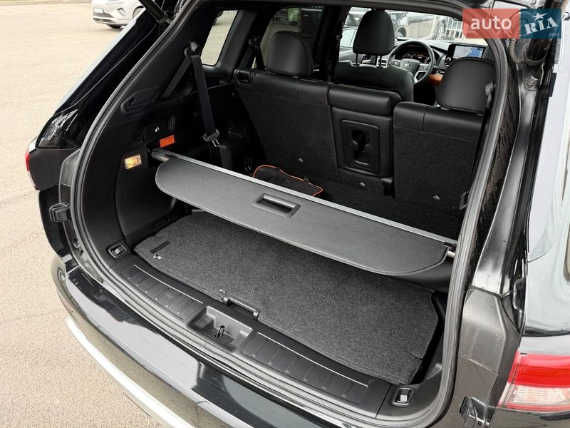 Внедорожник / Кроссовер Mitsubishi Outlander 2024 в Кривом Роге