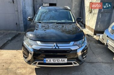 Внедорожник / Кроссовер Mitsubishi Outlander 2019 в Харькове