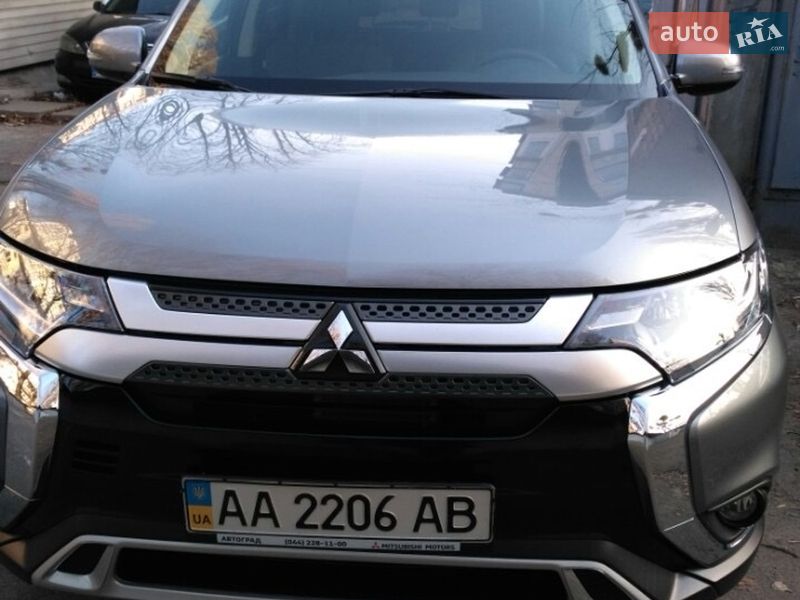 Mitsubishi Outlander 2019