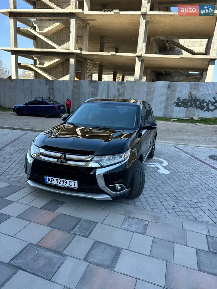 2017 Mitsubishi Outlander - мініатюра 16