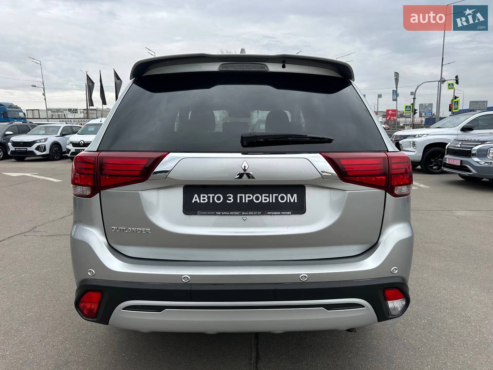 2022 Mitsubishi Outlander - мініатюра 7