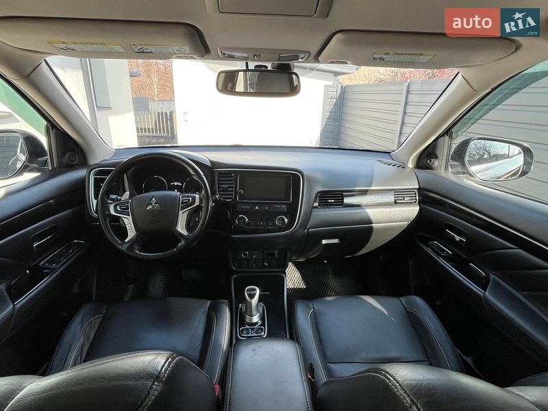 Внедорожник / Кроссовер Mitsubishi Outlander 2017 в Белой Церкви