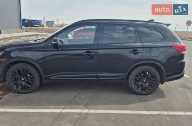 Внедорожник / Кроссовер Mitsubishi Outlander 2018 в Броварах