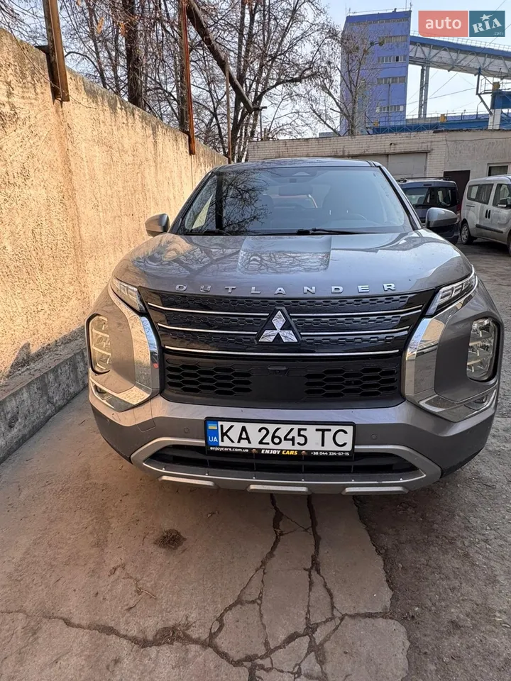 2021 Mitsubishi Outlander - мініатюра 9