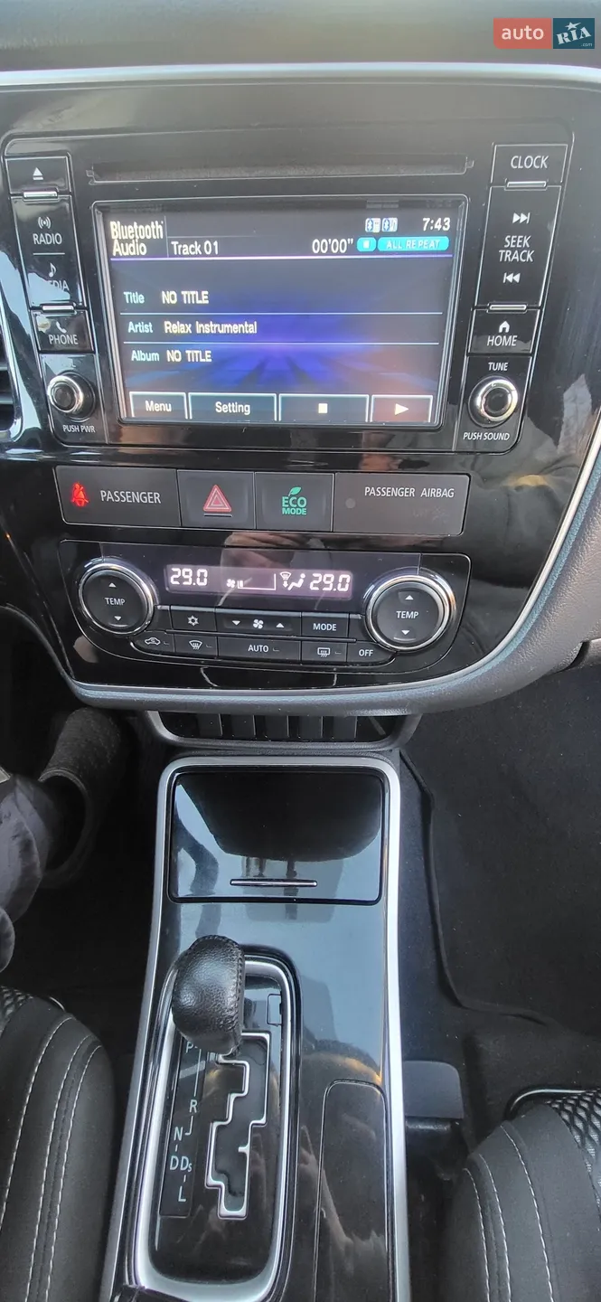 2016 Mitsubishi Outlander - мініатюра 27